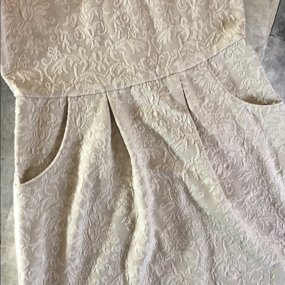Dress - Picture 6 of 6